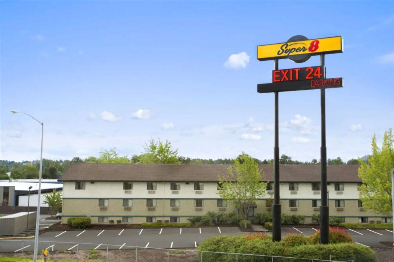 Hotel Super 8 By Wyndham Portland Airport Exterior foto