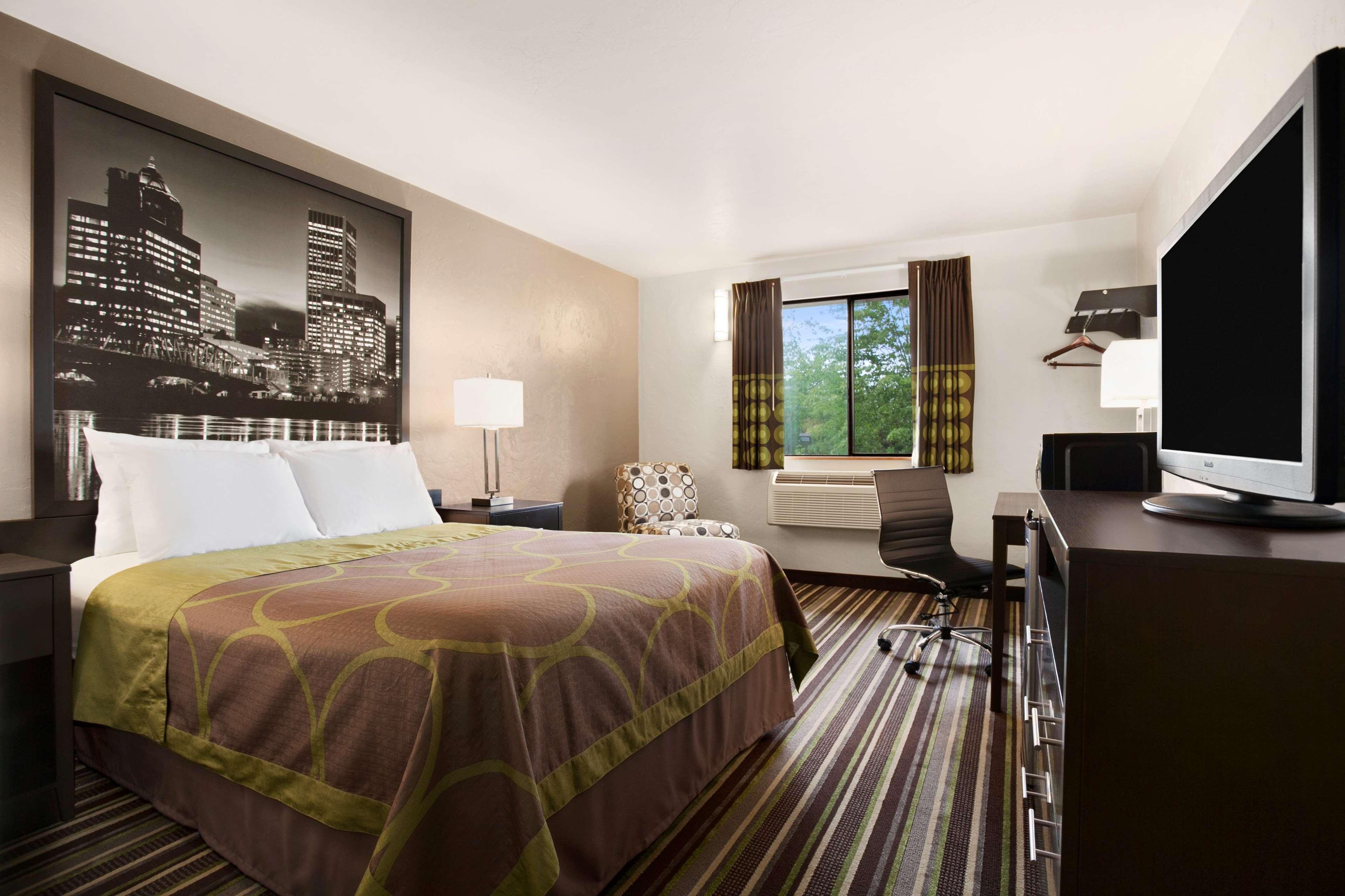 Hotel Super 8 By Wyndham Portland Airport Exterior foto