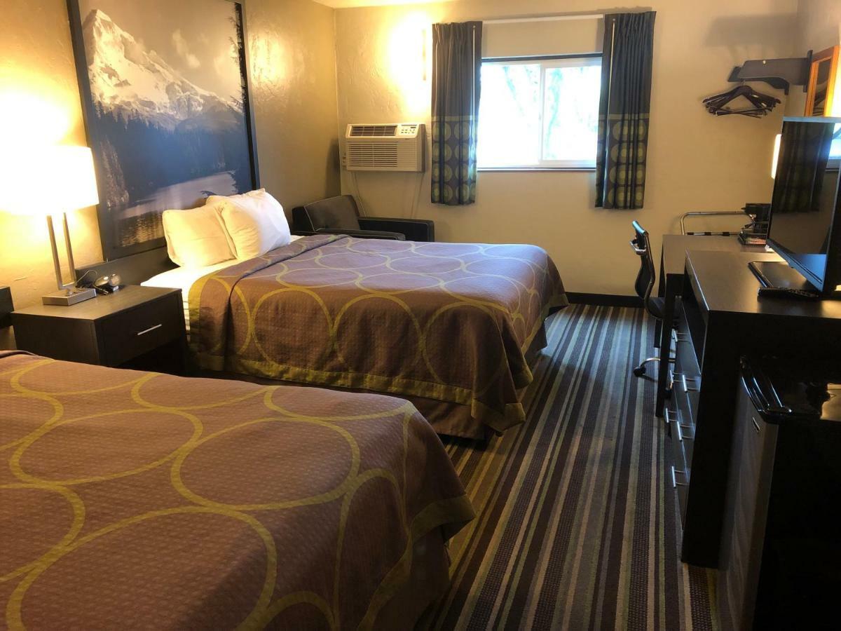 Hotel Super 8 By Wyndham Portland Airport Exterior foto